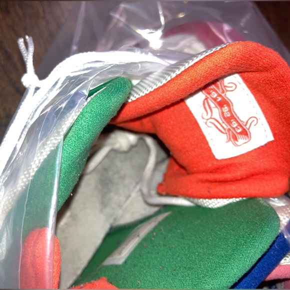 2 pairs of Jordan 6 Rings. Multi Colored. Good to Excellent condition on both. - Picture 10 of 10